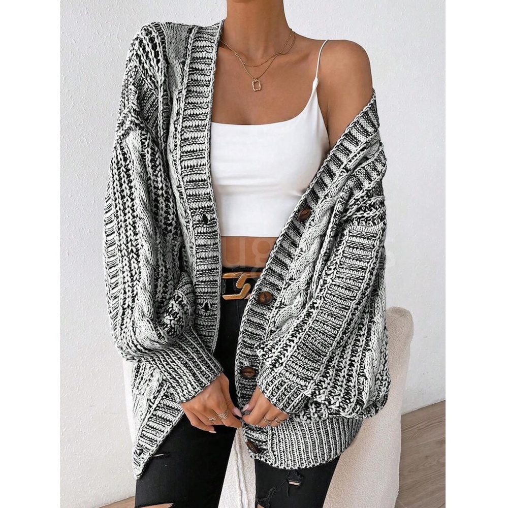 Oversized Grey Cable Knit Cardigan Long Sleeves Hip Length Buttoned - Picture 3 of 16